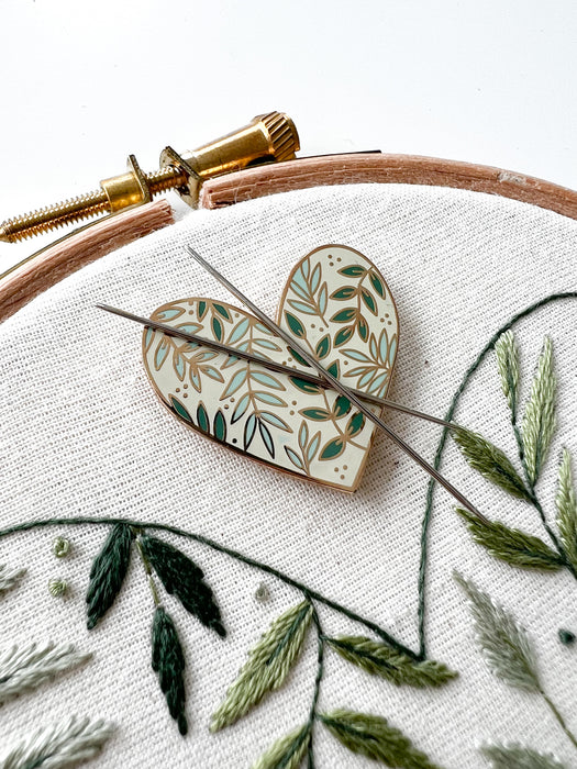 Prickly Pears - Magnetic Needle Minder – Embroidery and Sage