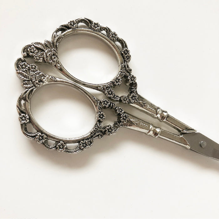Sewing Scissors, Vintage Chain Silver Bauhinia Pointed Embroidery Scissors  For Sewing Art Work Needlework